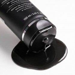 APIVITA Gel de curățare negru pentru față și ochi cu propolis și cărbune activ 150 ml APIVITA Gel de curățare negru pentru față și ochi cu propolis și cărbune activ 150 ml